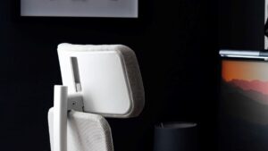 事務椅子のヘッドレストの正しい位置は？【オフィスチェア ゲーミングチェア】